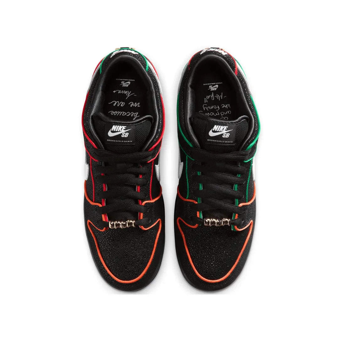 NIKE SB DUNK LOW BRONX GIRLS SKATE 最終値下げ Nike SB Dunk Low ”Bronx Girls Skate”