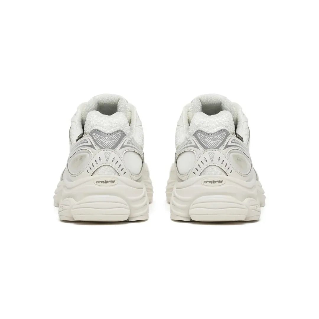 Saucony ProGrid Omni 9 GORE-TEX ”Ivory”