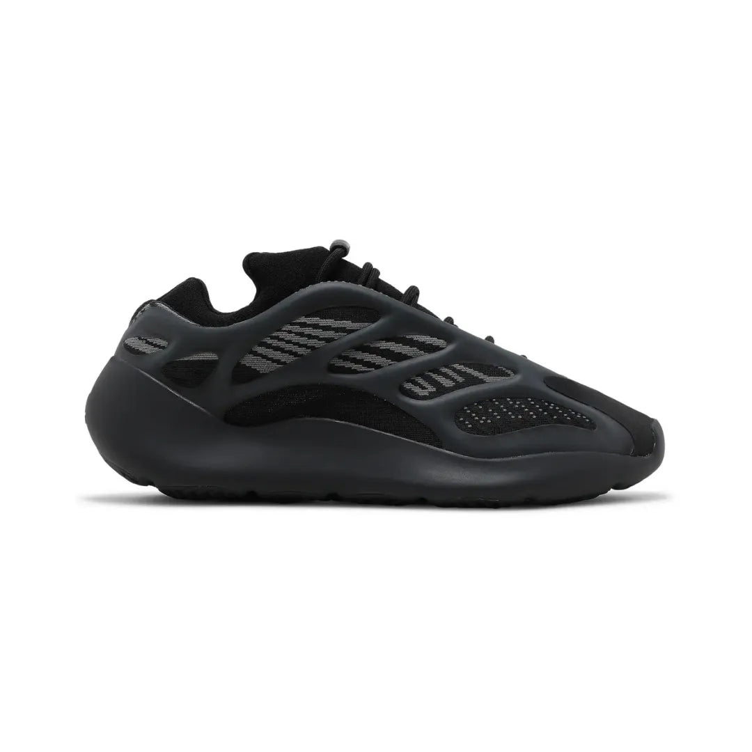 Yeezy 700 v3 ”Dark Glow”