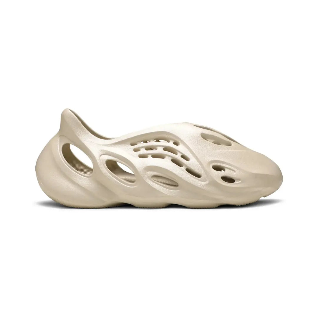 YeezyFoamRunner_Sand_FY4567BrickSneakers_1