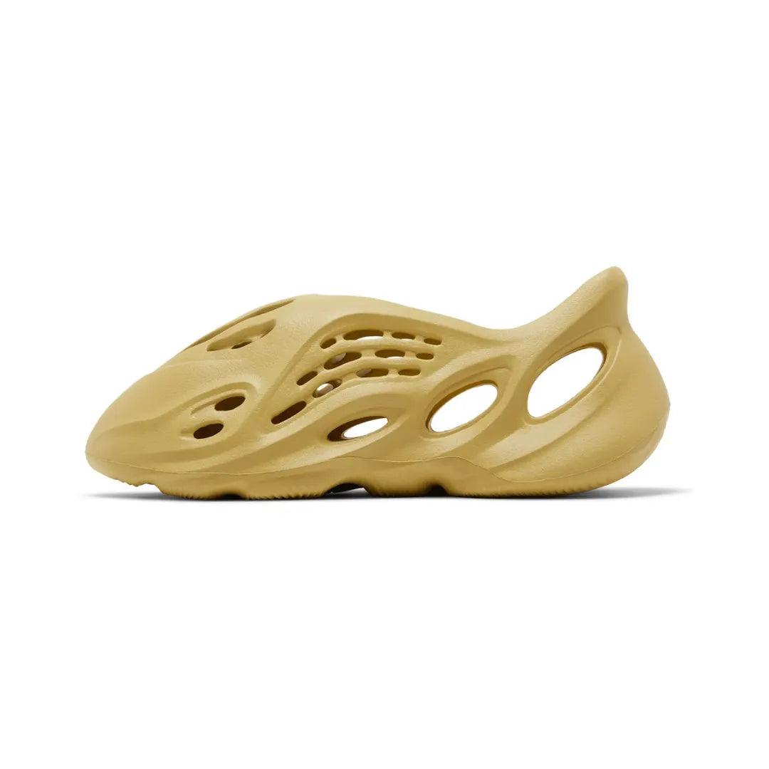 YeezyFoamRunner_Sulfur_GV6775BrickSneakers_2
