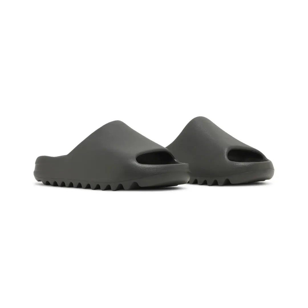 Yeezy Slide ”Dark Onyx”